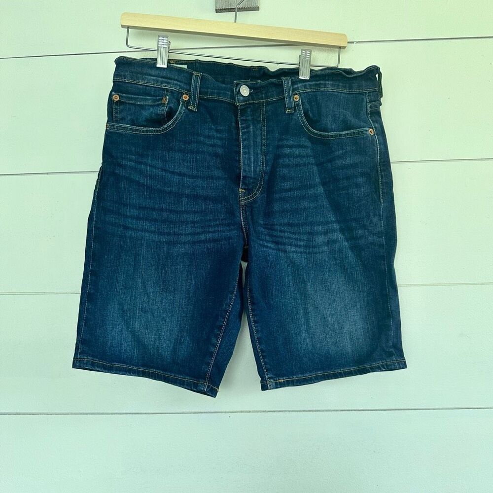 Levi’s Women’s 33 Dark Wash Shorts Premium